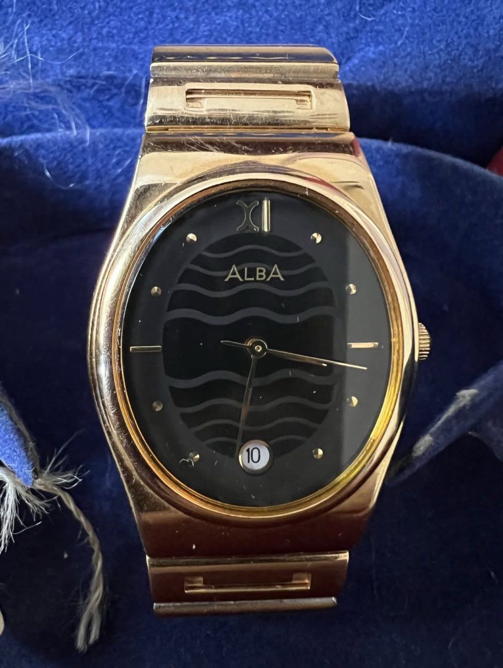 Alba ساعة يد حريمي كلاسيك جديد