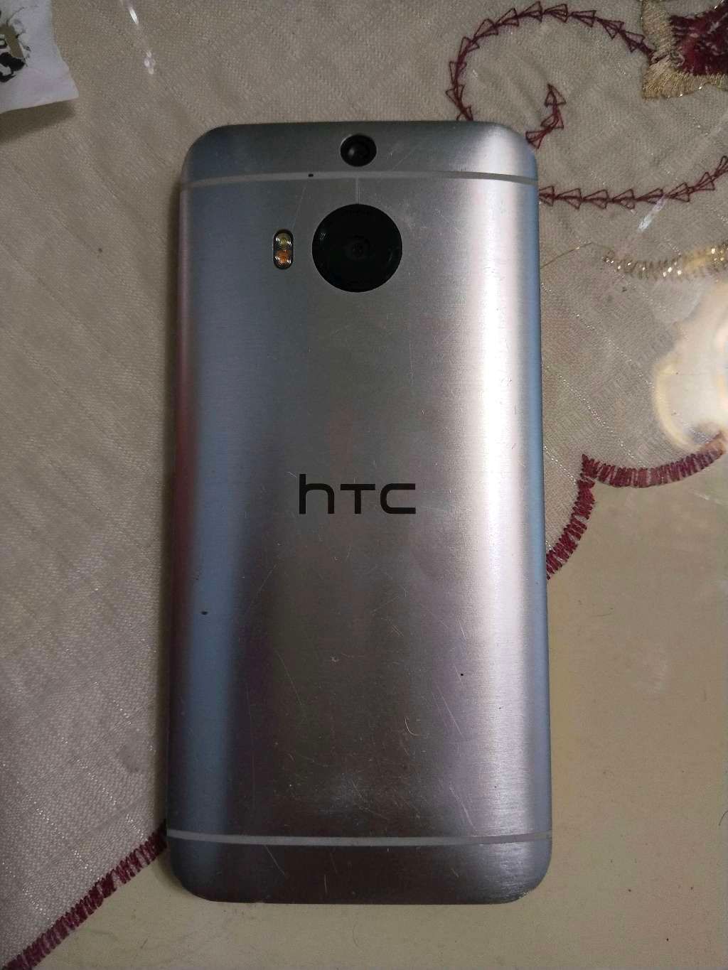 HTC One M9 plus