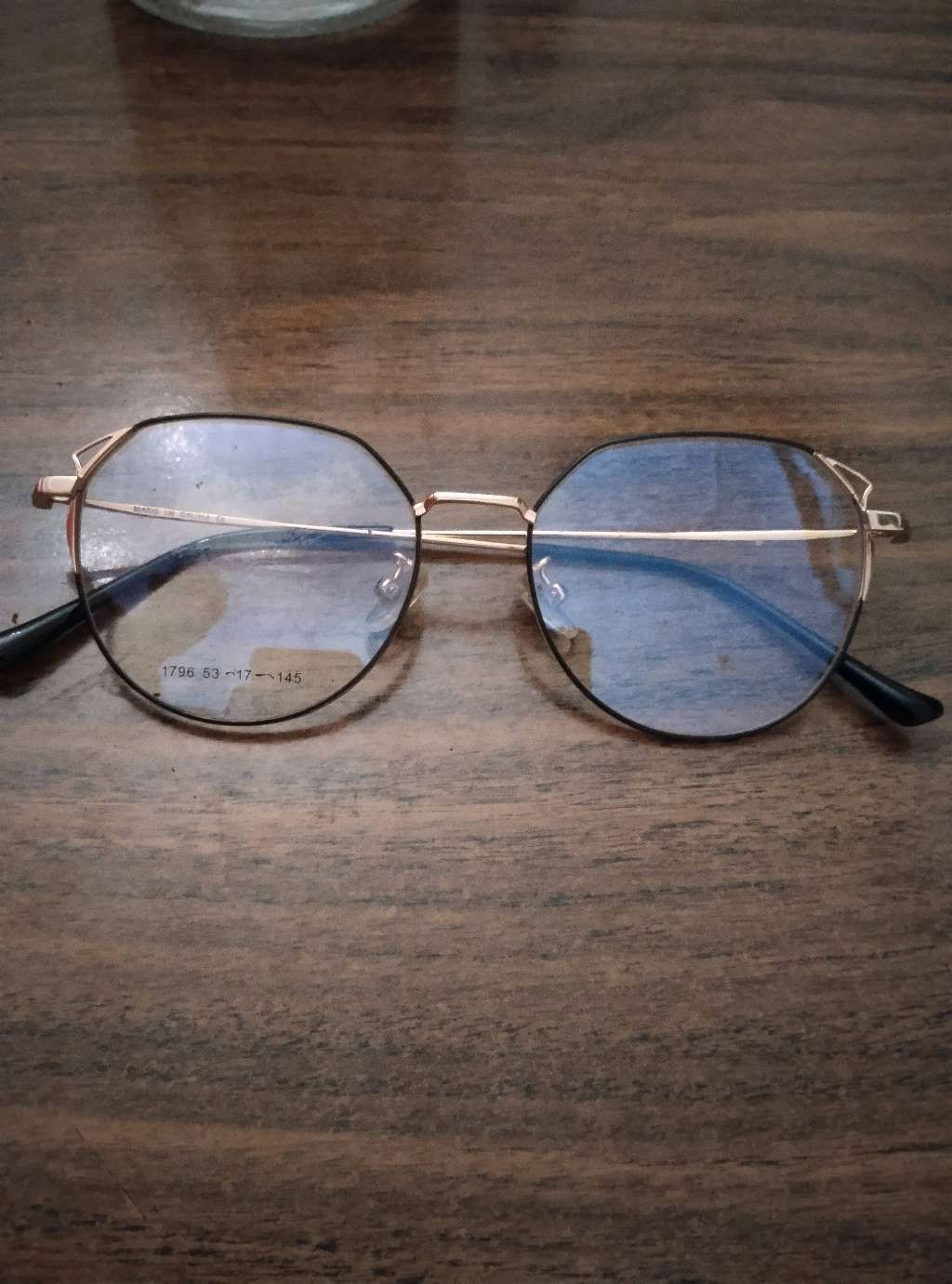 Eye glasses