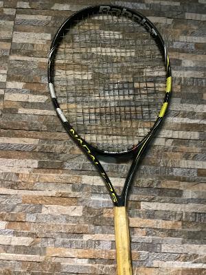 tennis racket