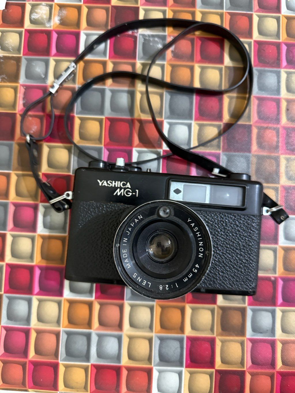 yashica MG-1
