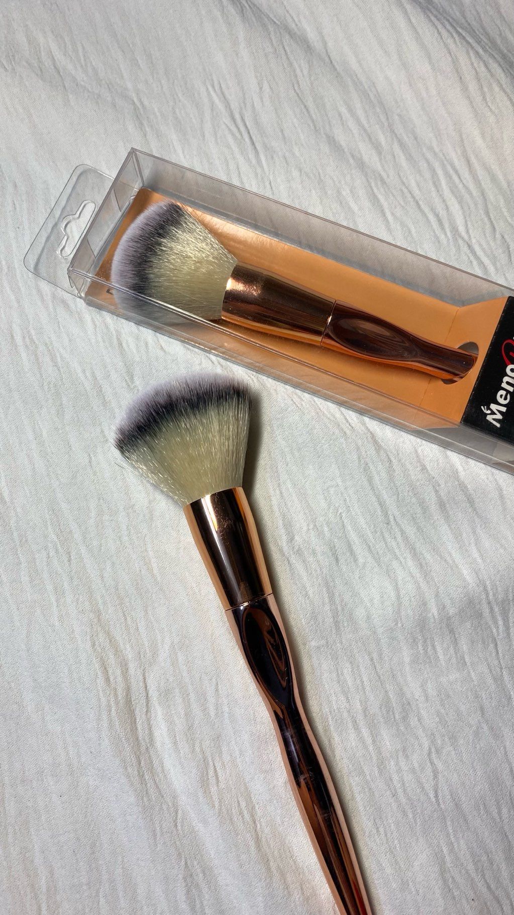 makeup brush