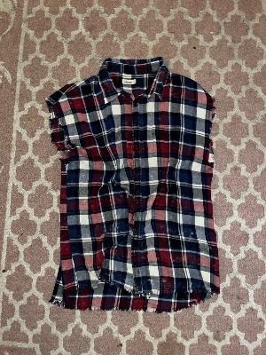 Sleeveless jacket