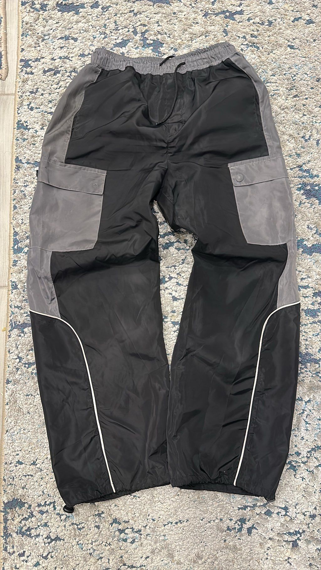 leon wear OG joggers