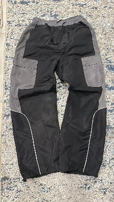 leon wear OG joggers
