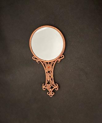 Hand mirror
