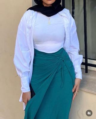 black skirt