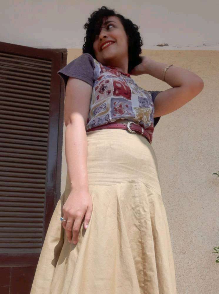 sleeveless M blouse