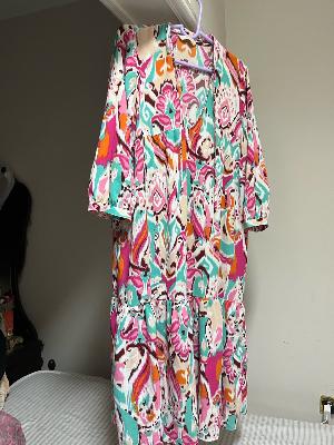 2 dresses size xl