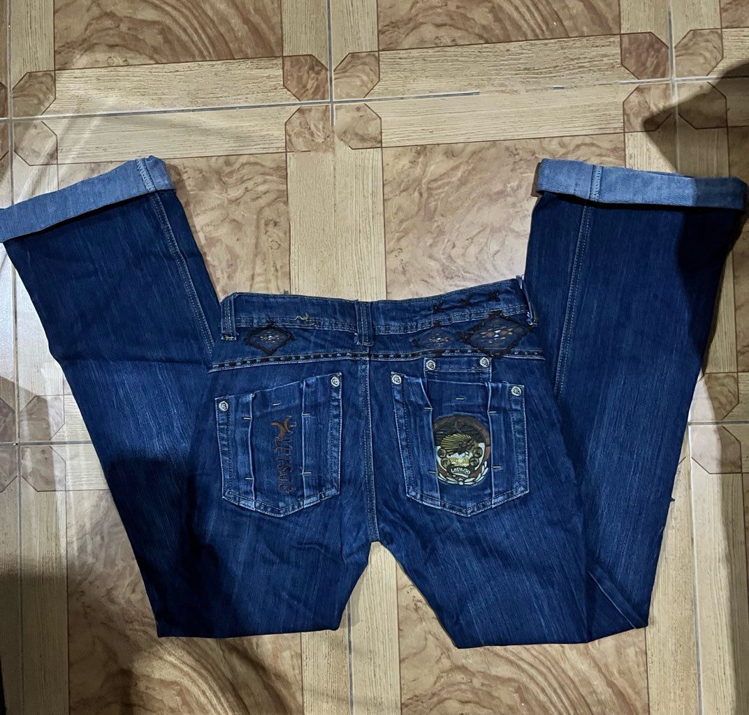 low waisted jeans