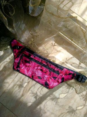 pink stomach bag