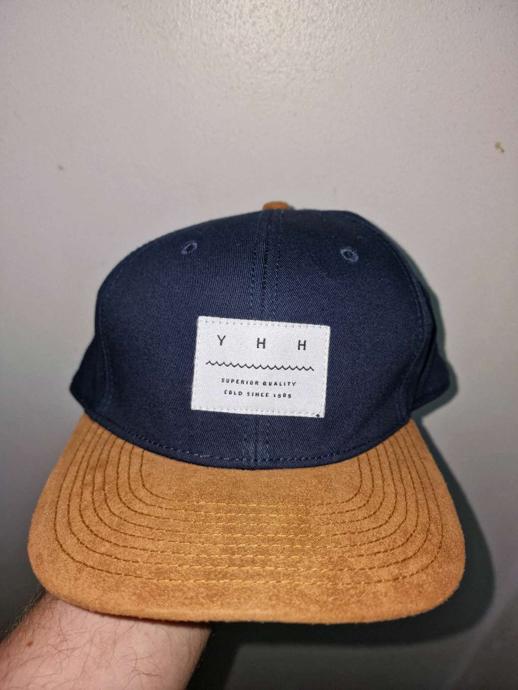 كاب H&M جديد