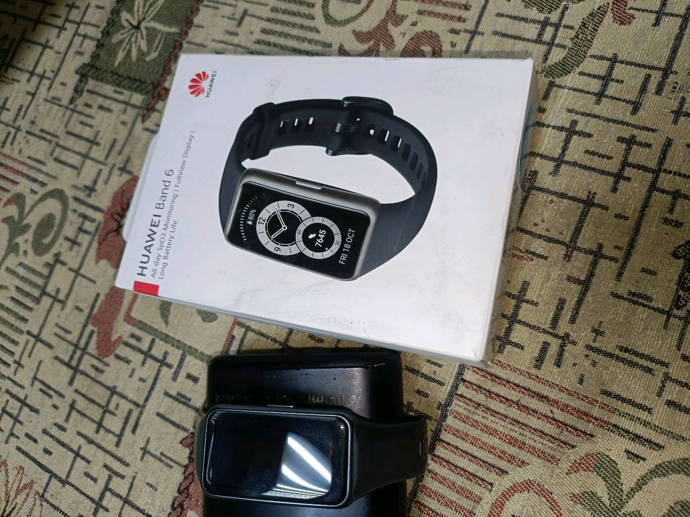 Huawei band 6 watch
