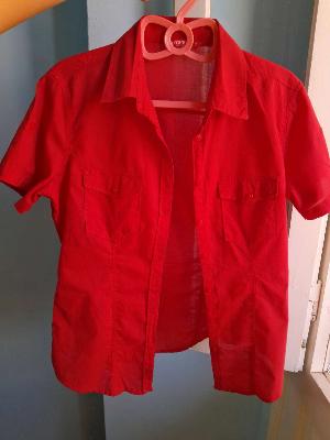 red shirt S