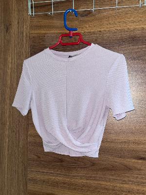 H&M lavender crop top