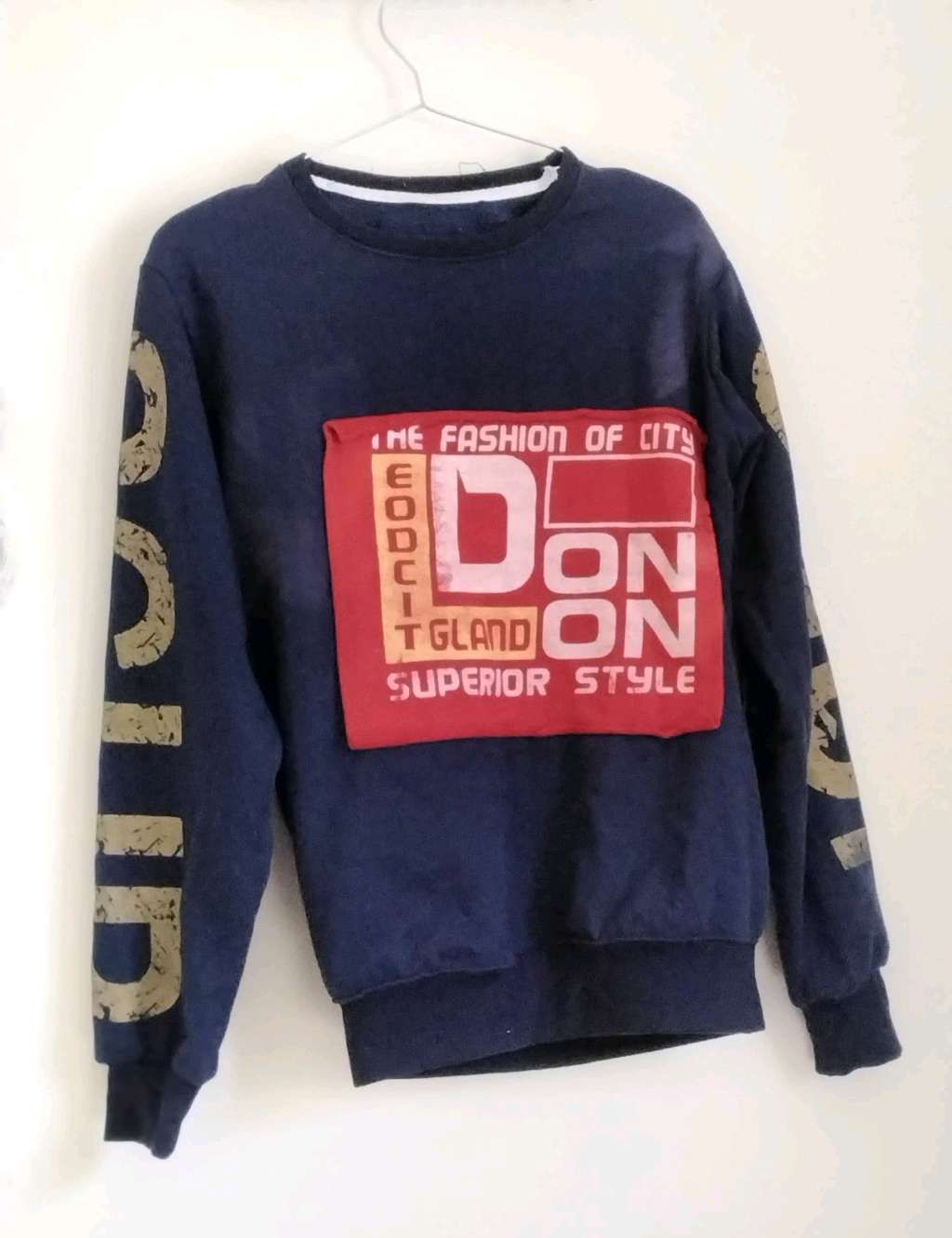 sweatshirt