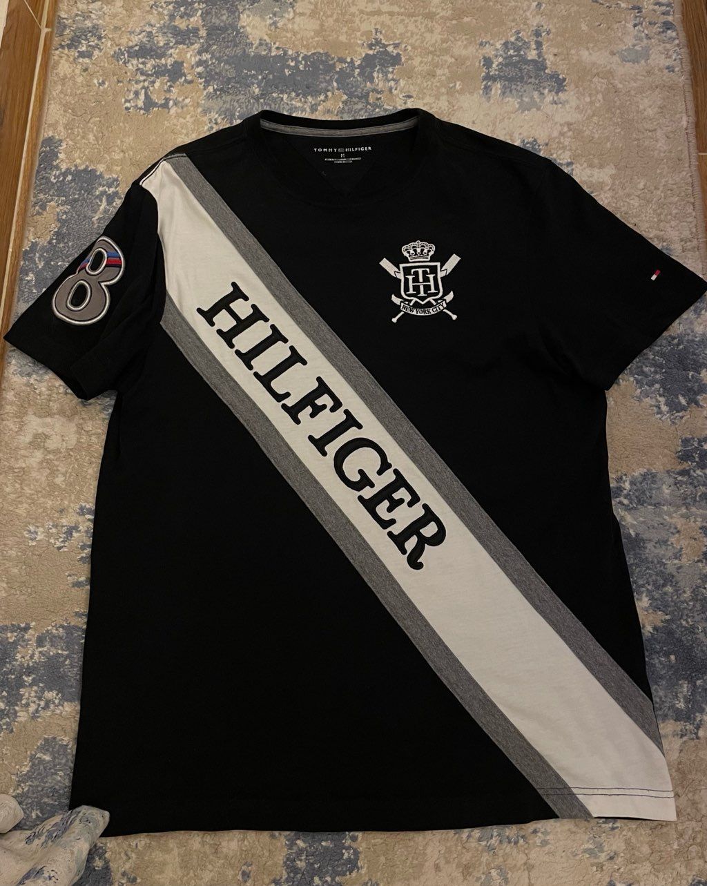 tommy tshirt