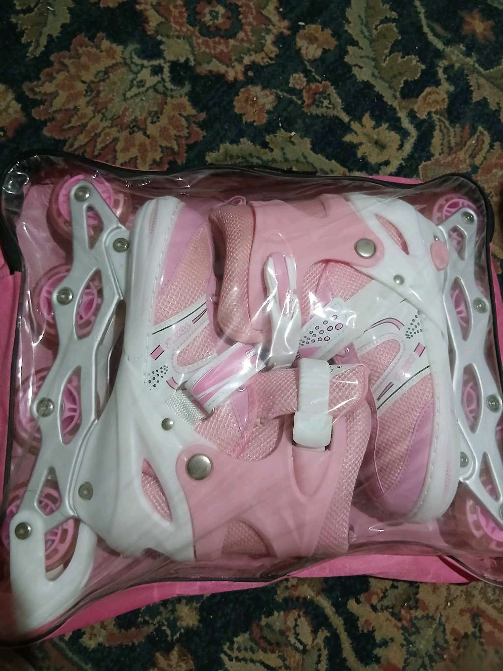 Pink skate