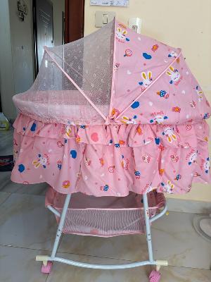 baby girl crib