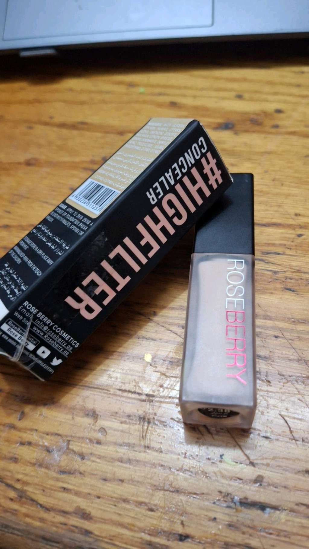 Concealer roseberry