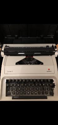 Typewriter -Olympia Carina 2