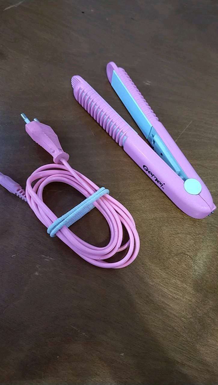 mini hair straightener