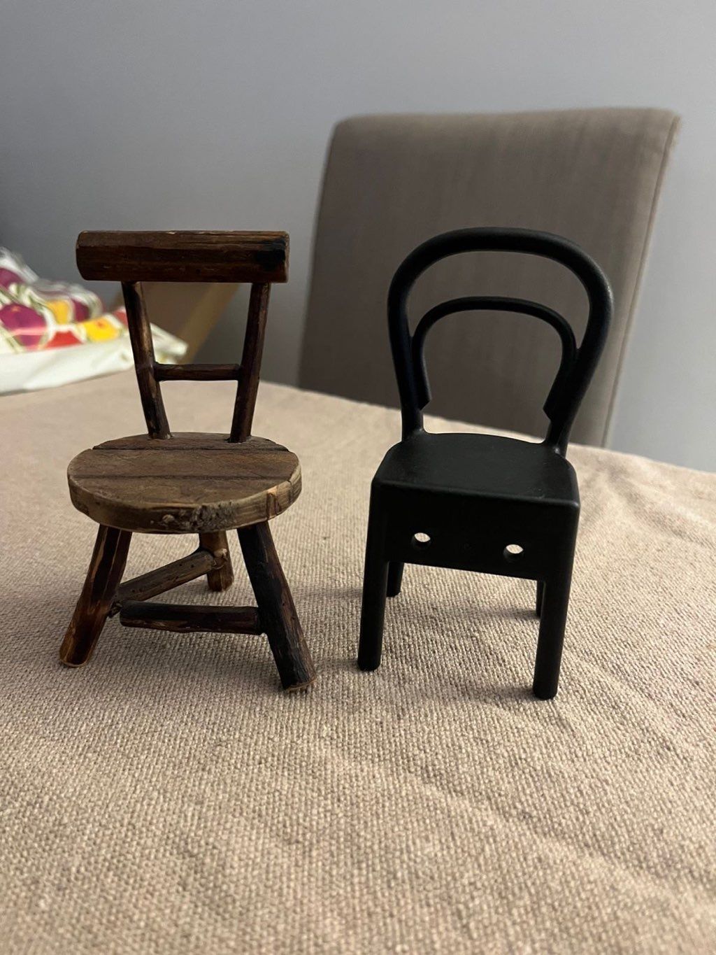 miniture chairs