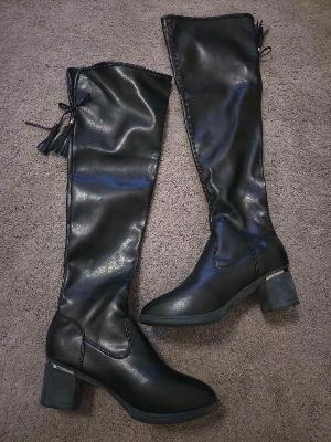 boots 👢
