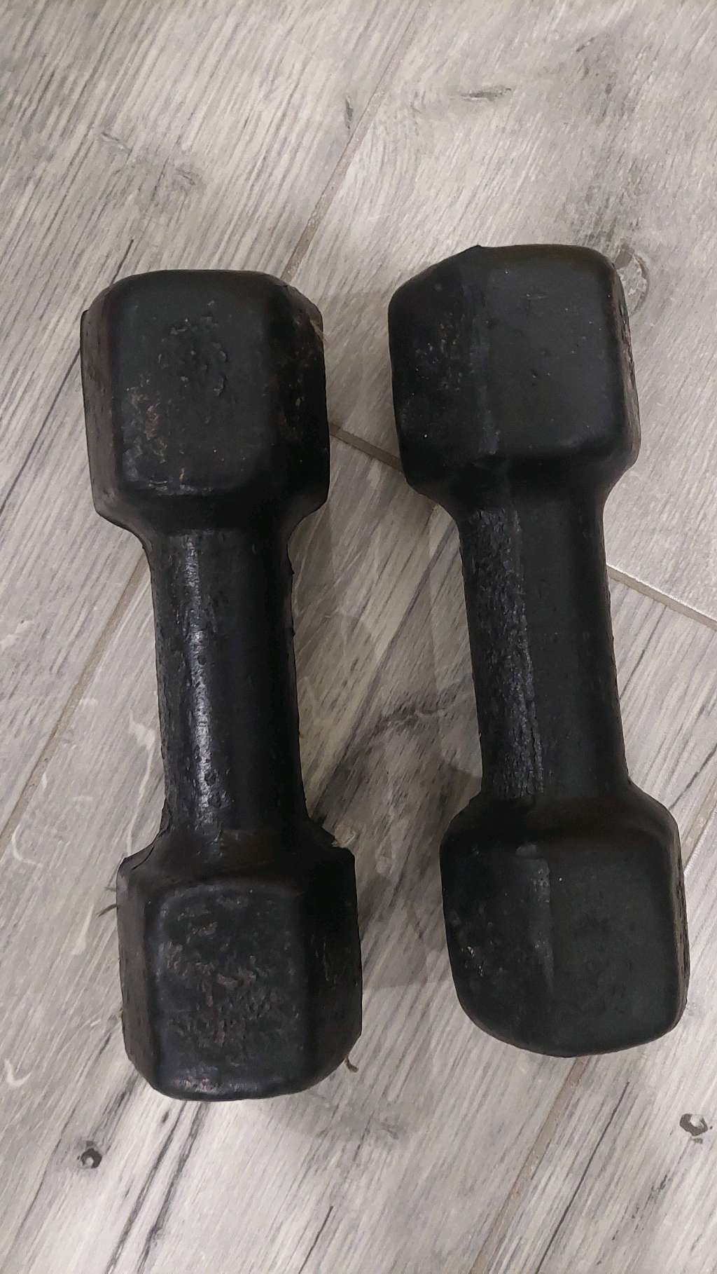 2 kg dumbells