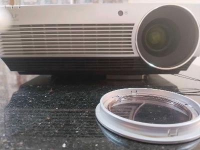 projector LG