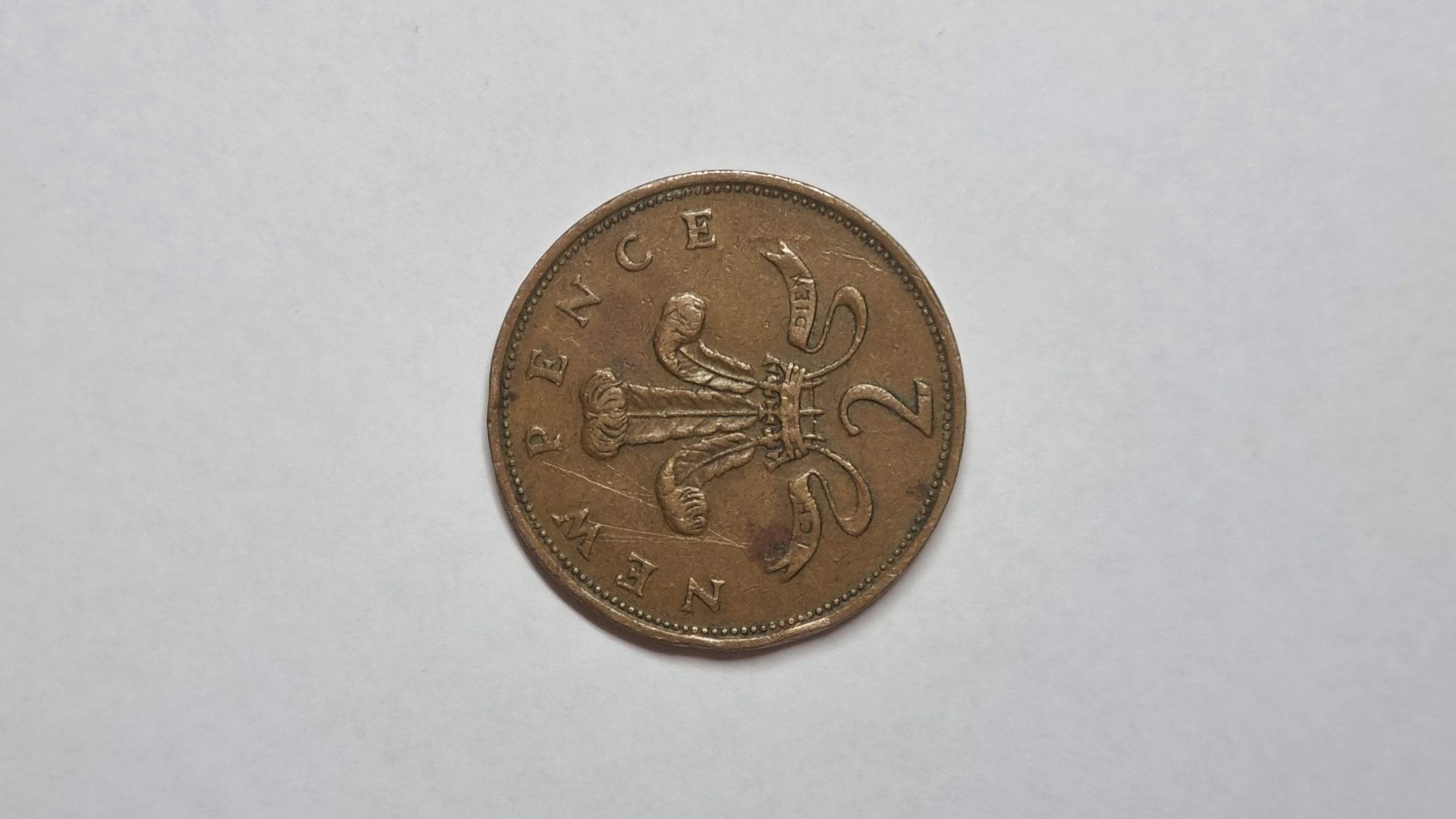 ELIZABETH II New Pence 1980