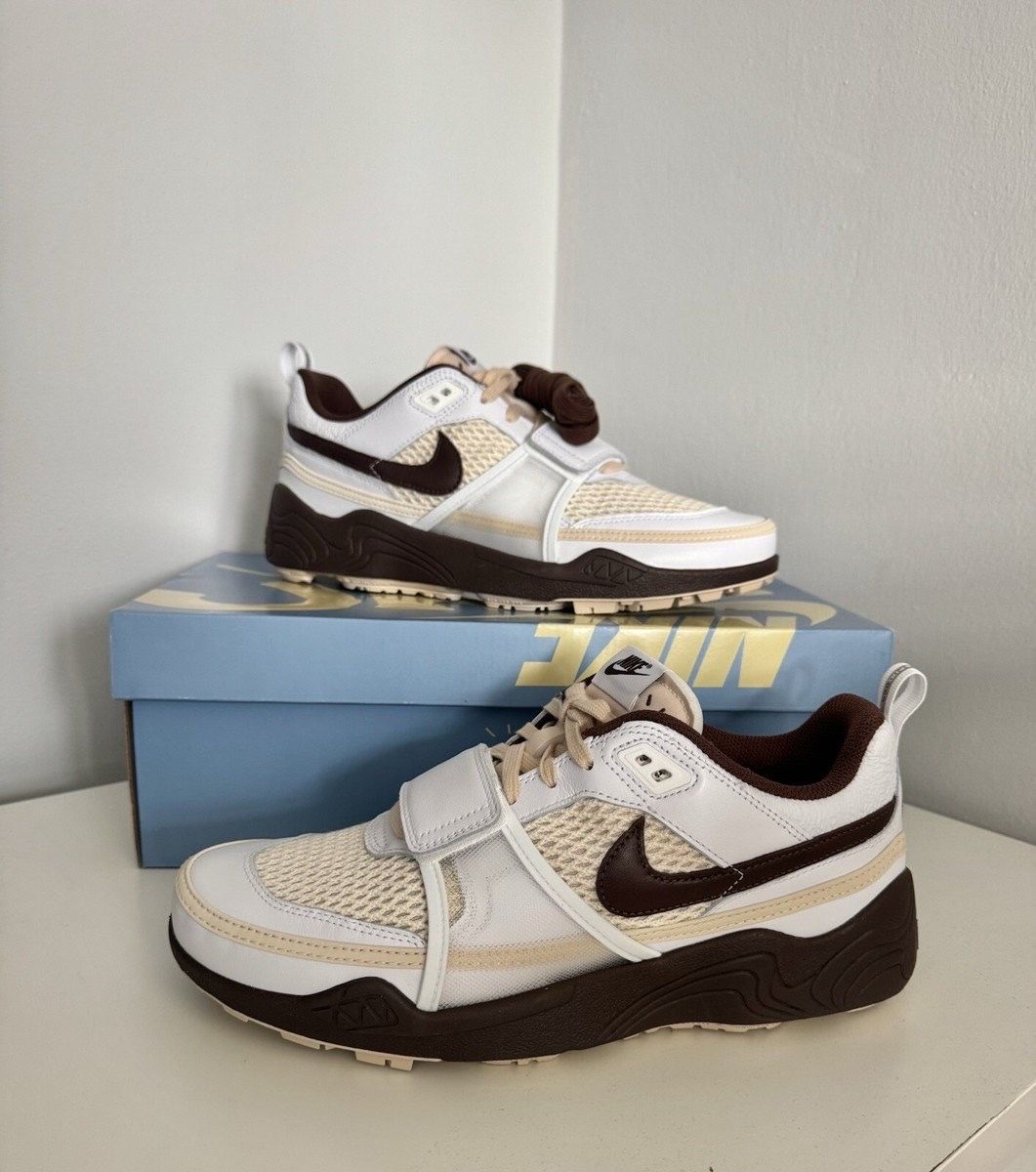 Travis Scott × Nike Zoom Field