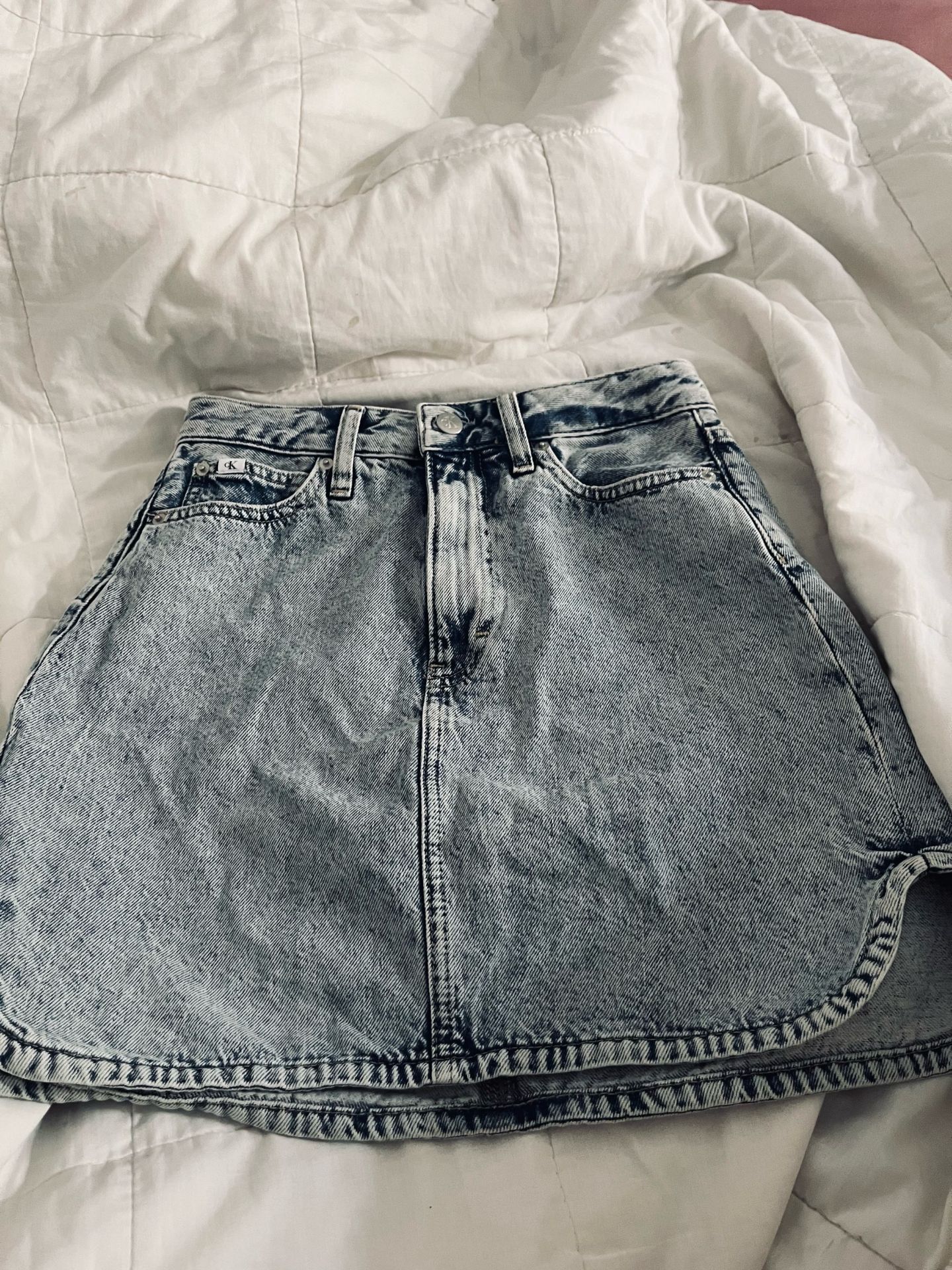 CALVIN KLEIN SKIRT SIZE 35