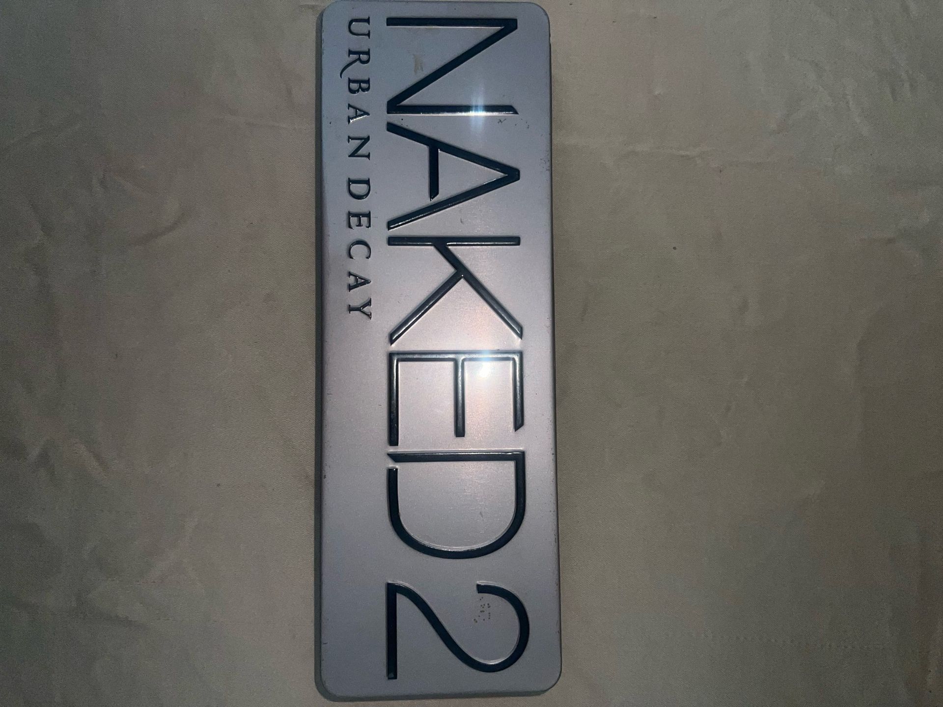 Naked eye shadow