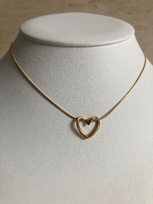 heart necklace