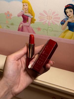 Fenty Beauty  Lipstick + Case
