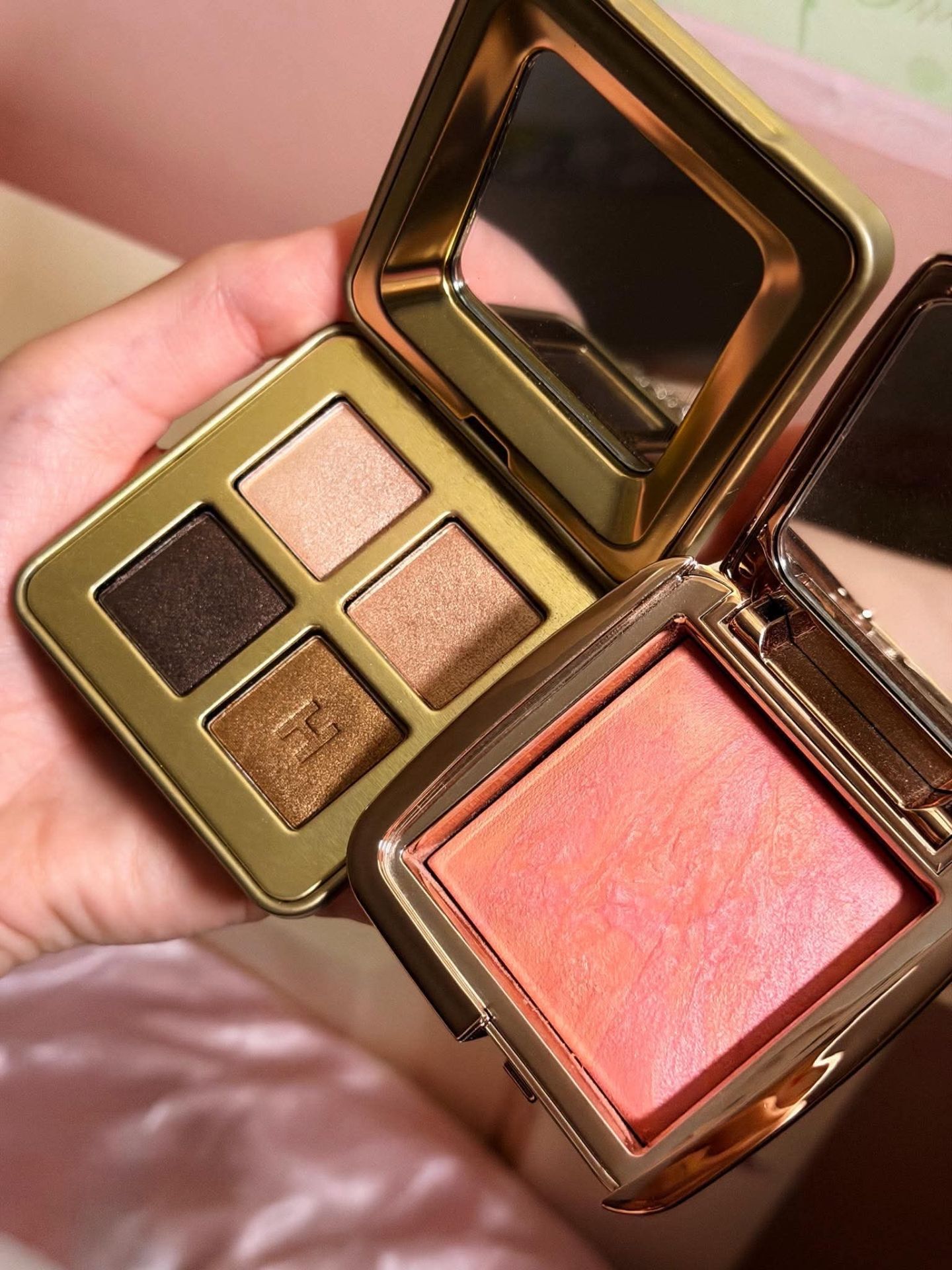 Hourglass Eyeshadow Palette