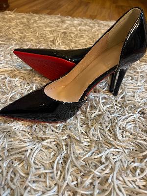 heel shoe