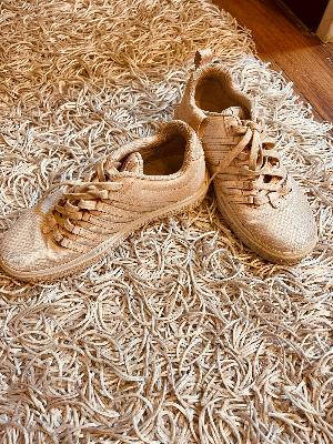 sport shoes