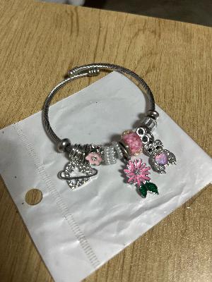 woman’s braclet