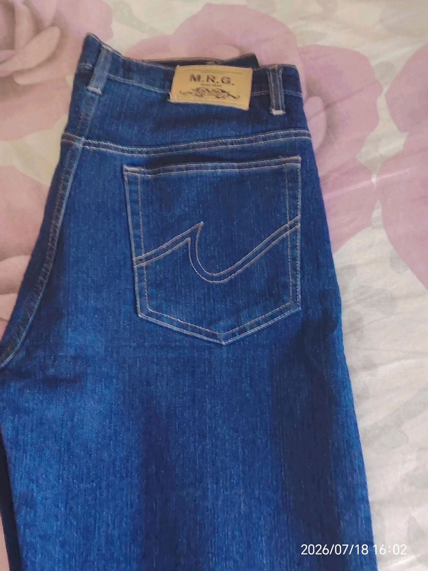 jeans