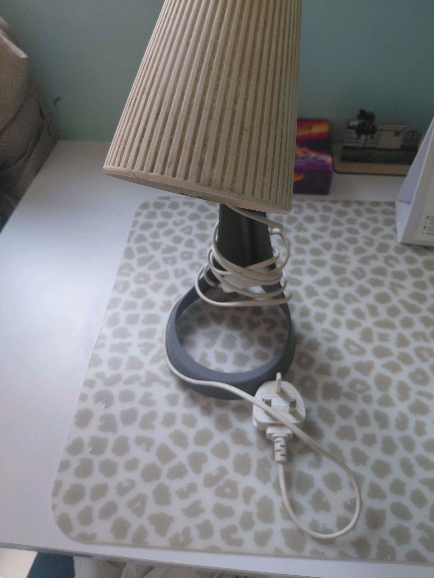desk lamp