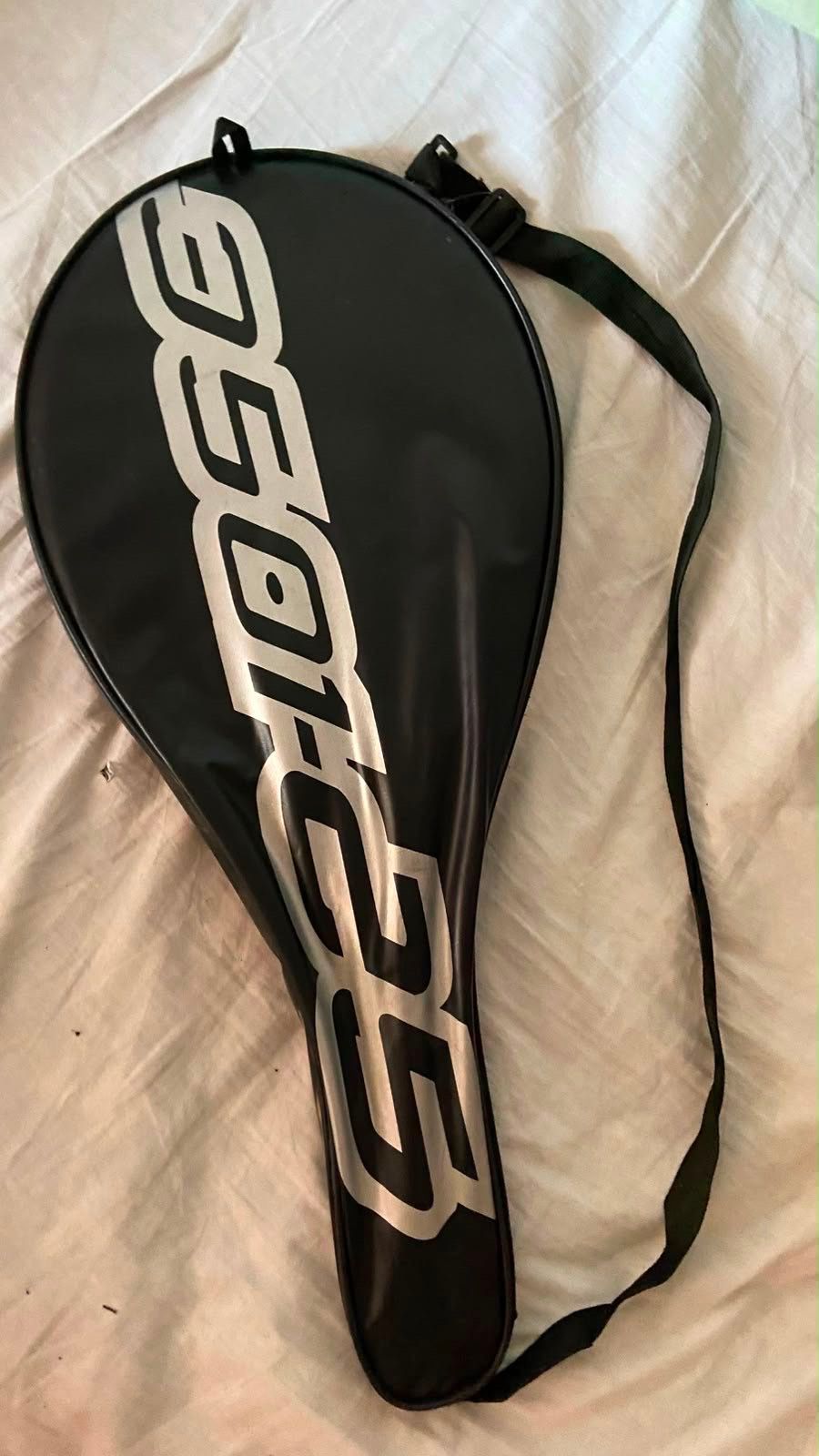 tennis racket