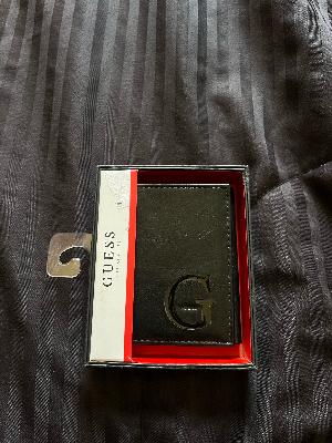 Guess original wallet