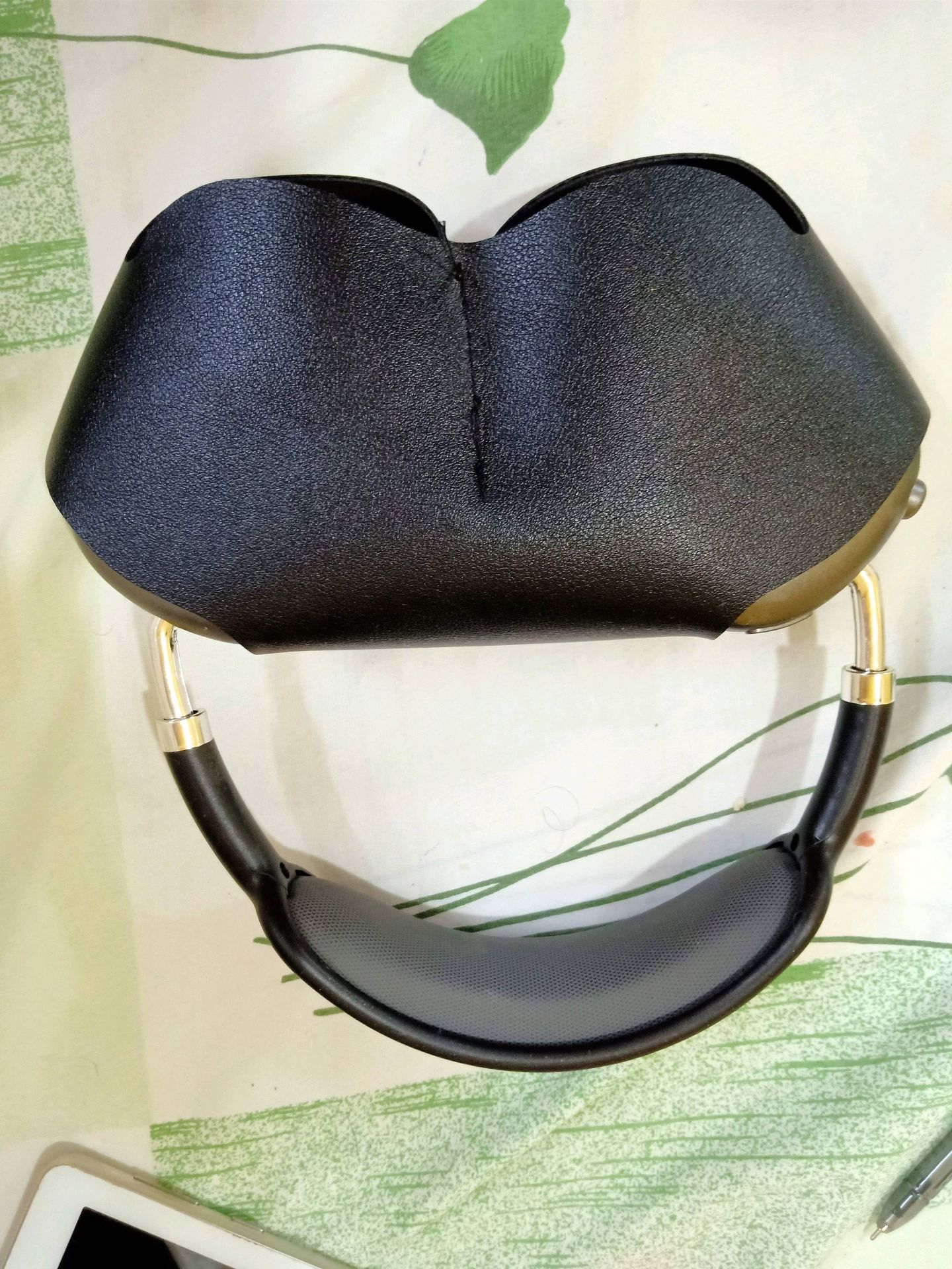 apple airmax headphones