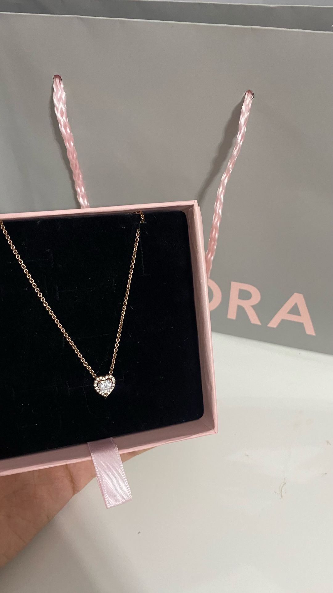 pandora rose gold heart neckla