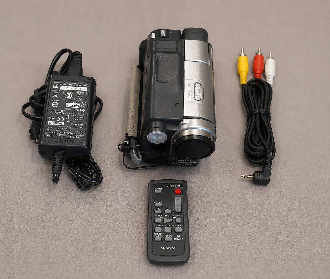 Sony Handycam DCR-TRV285E