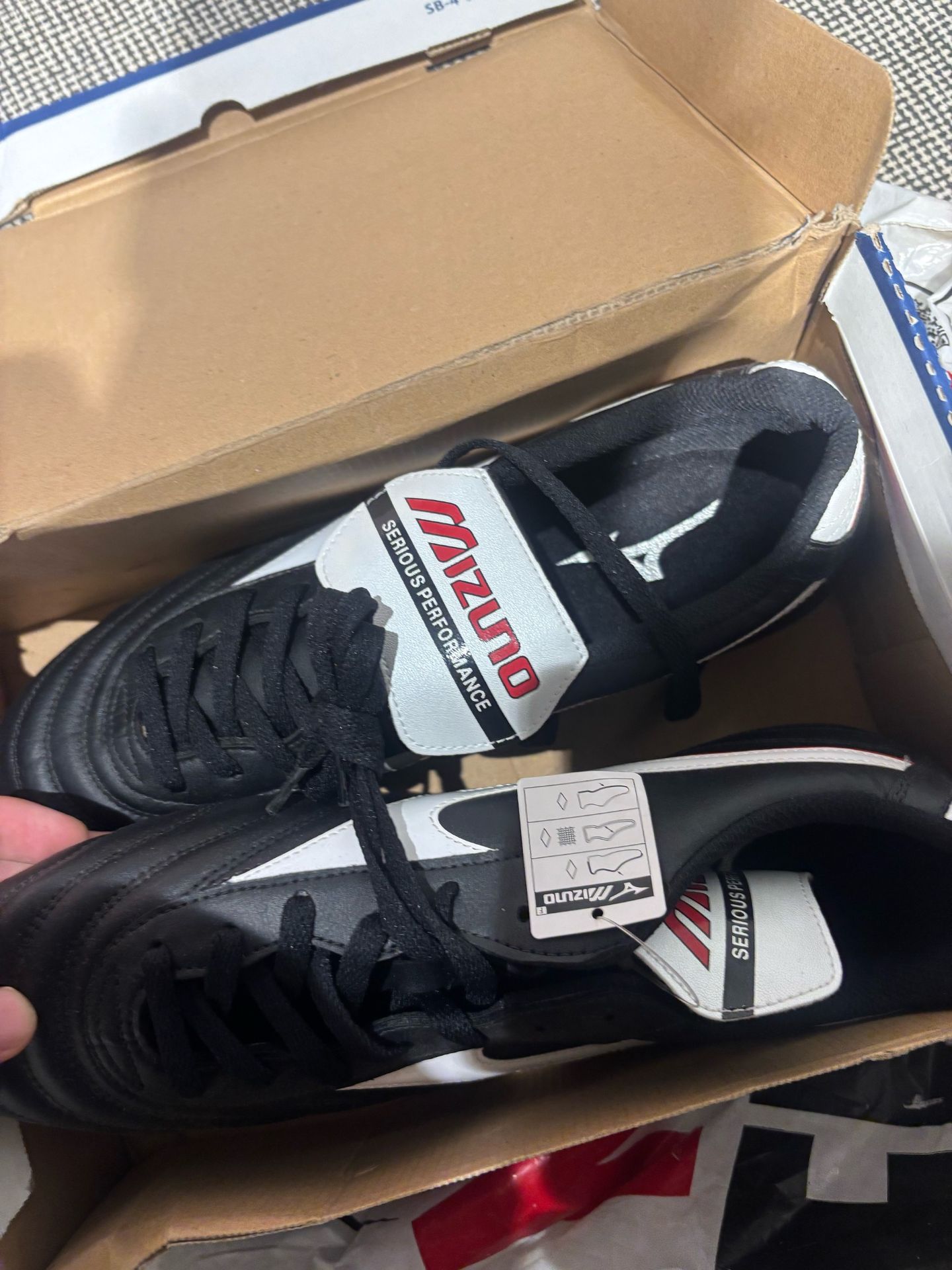 new football shoes mizuno