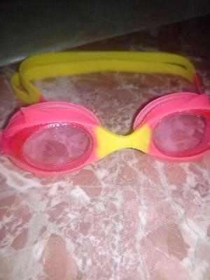 swimming goggles