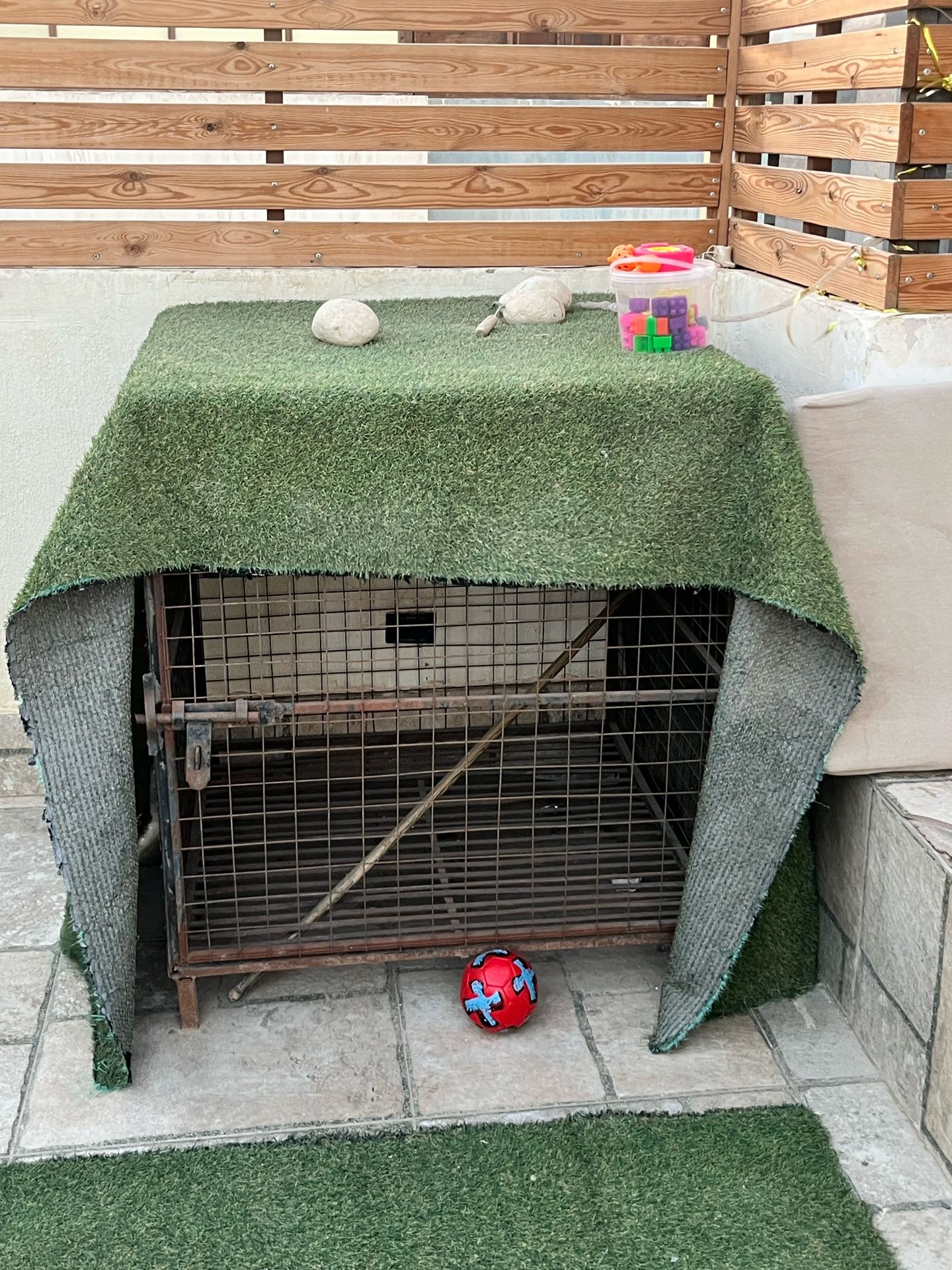 iron box for dog